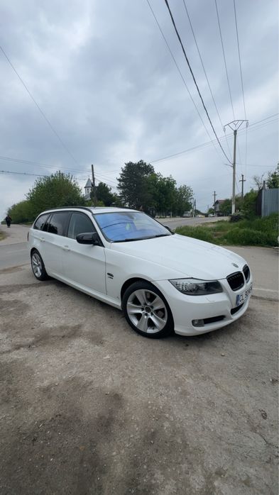 BMW Seria 3 2011 — imagine 4