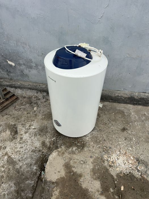 Вода нагривател Ariston