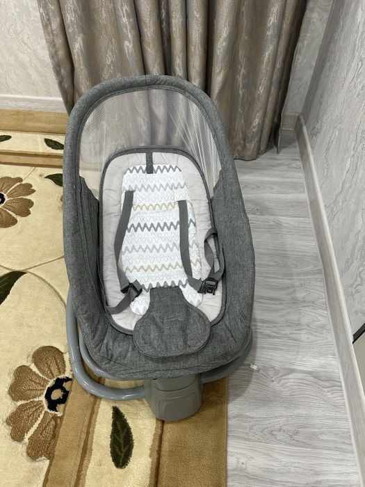 Шезлонг детский новый