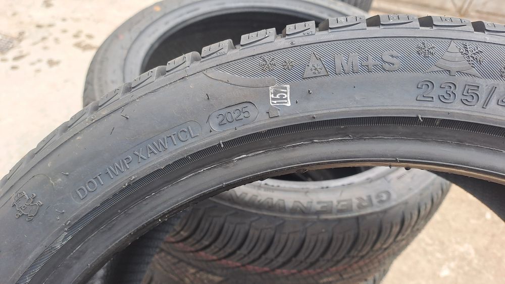 Anvelope noi iarna 235 40 r18