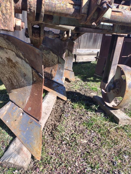 Vând plug pp4 romanesc