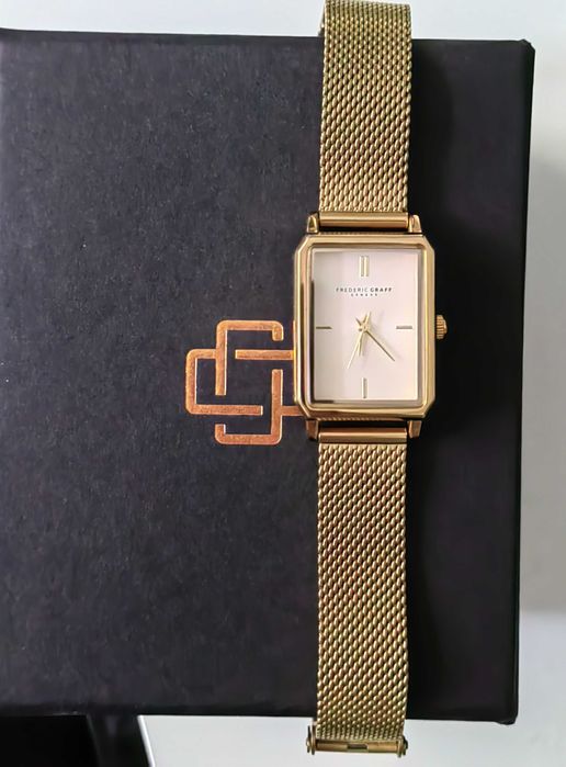 Дамски часовник Frederic Graff, модел FDT-3414 Olivia Gold Mesh