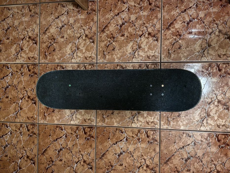 Skateboard creature custom