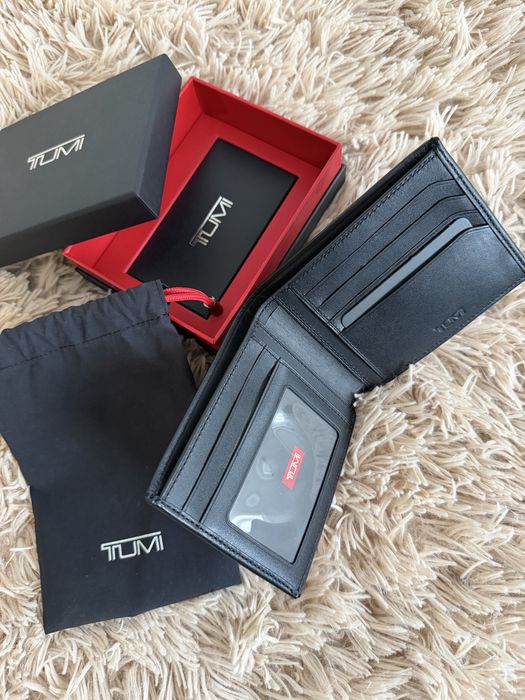 Мъжко кожено портмоне Tumi