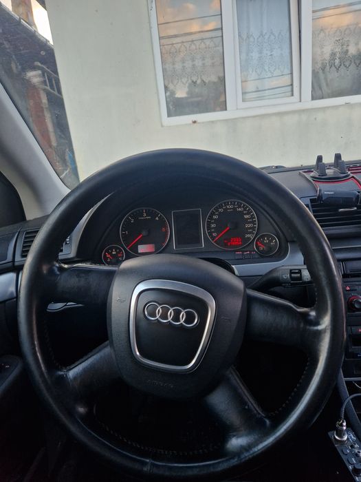 AUDI A4 2005 — imagine 5