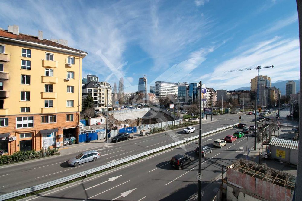 Двустаен апартамент в жк. Зона Б-5 № 101102