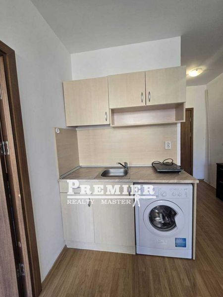 Продава се Двустаен апартамент в к.к. Слънчев бряг - 50 кв.м за 1360 €/кв.м - Снимка #4