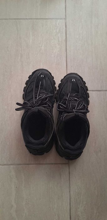 Balenciaga track