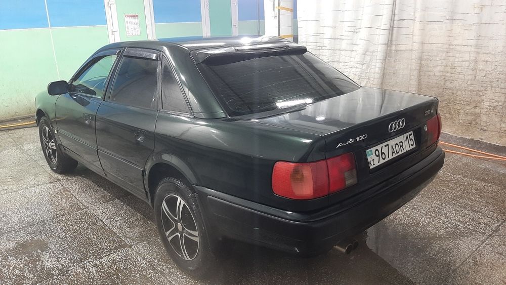 В продаже AUDI 100C4