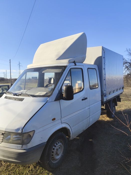 Мерцедес Спринтер 208 Mercedes Benz Sprinter 208D бартер за скеле