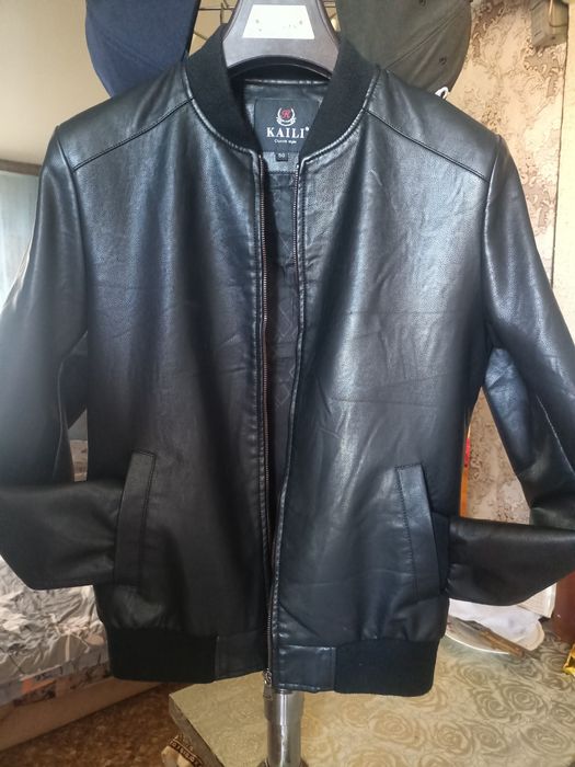 Демисезонная КУРТКА.