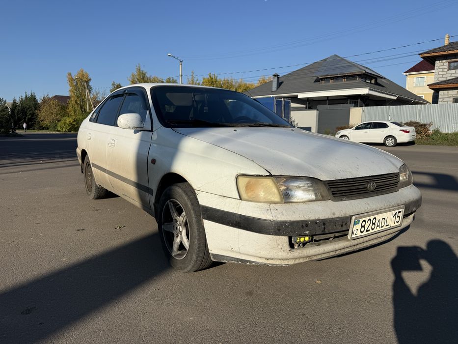 Toyota Carina E, 1995