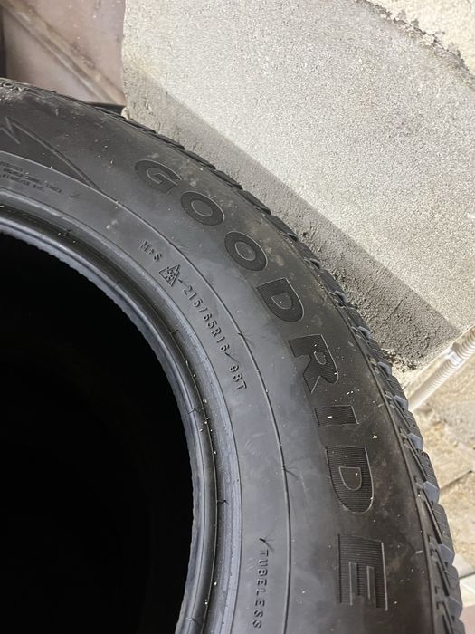 Шины 215/65/16 б/у
