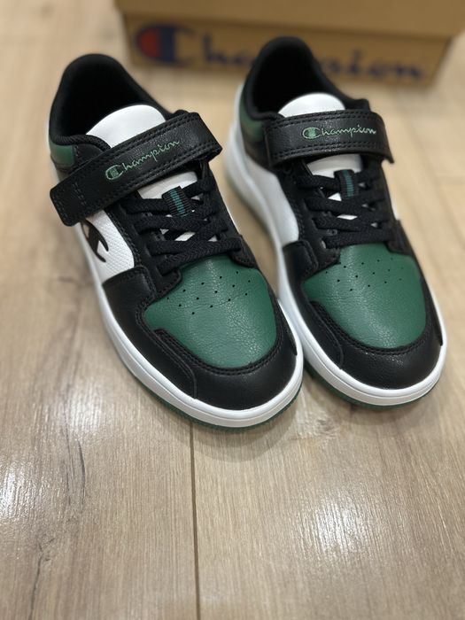 Нови сникърси Champion маратонки за момче