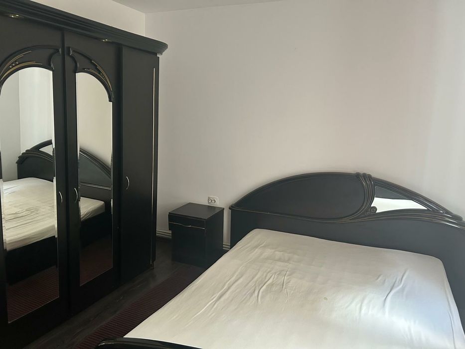 Închiriez apartament în Mizil