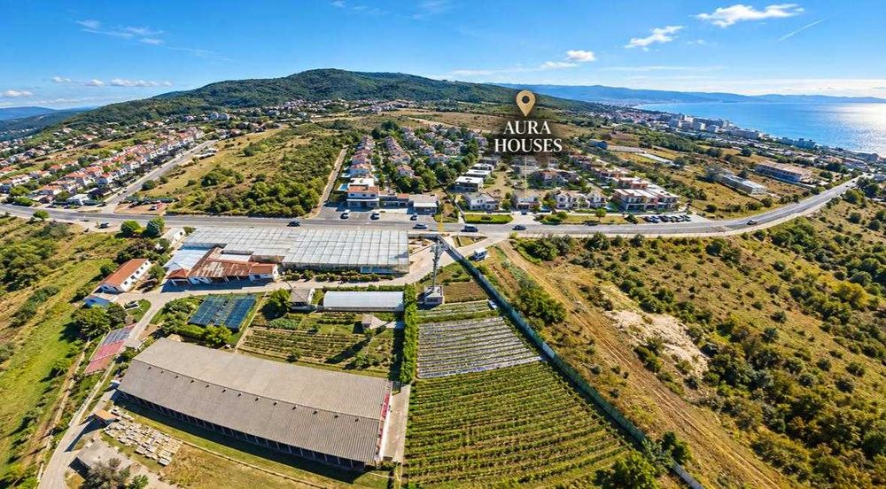 Продава се Къща в с. Кошарица, Област Бургас - 160 кв.м за 1563 €/кв.м - Снимка #1