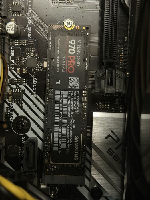 PC high-end, rapid și fiabil, perfect pentru gaming/office