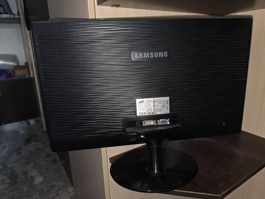 Монитор Syncmaster SA300