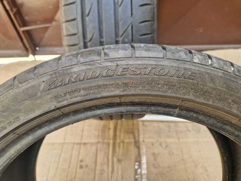2 Bridgestone R18 225/40
летни гуми
DOT2516
