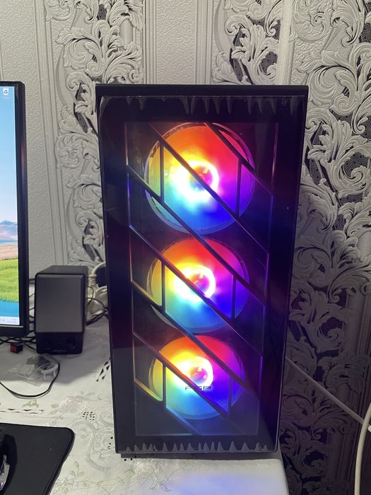 Игравой компьютер почти новый