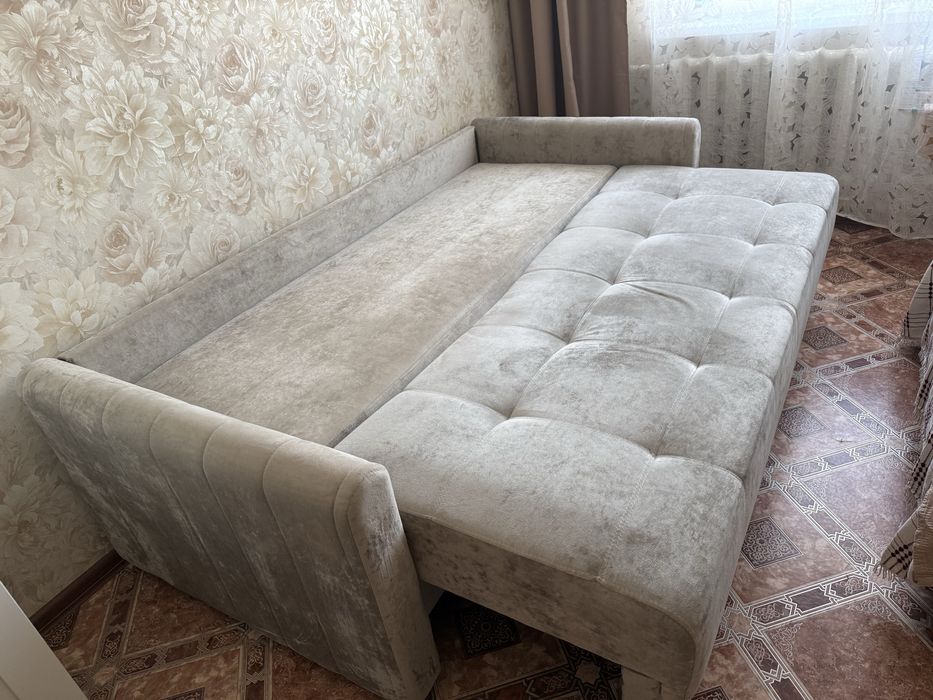 Продаю раскладной диван