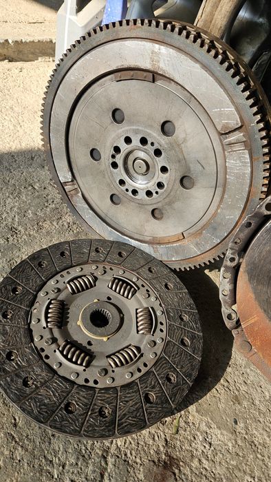 Демпферен съединителен комплект за Audi A6-4f 2.7 TDI-2006г.ръчни скор