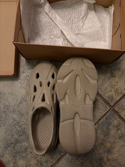 Steve Madden Vine Slip On