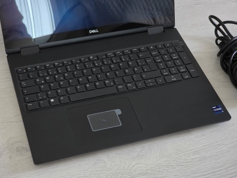 Laptop Dell precision 7680,intel i9 13950 hx, 64 gb ram, ssd 1 tb 4k 16 inch