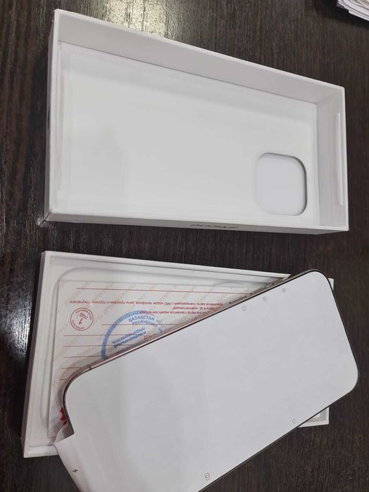 Продам Iphone 16 pro max 512 GB