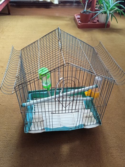 Клетки для птиц и хомяков