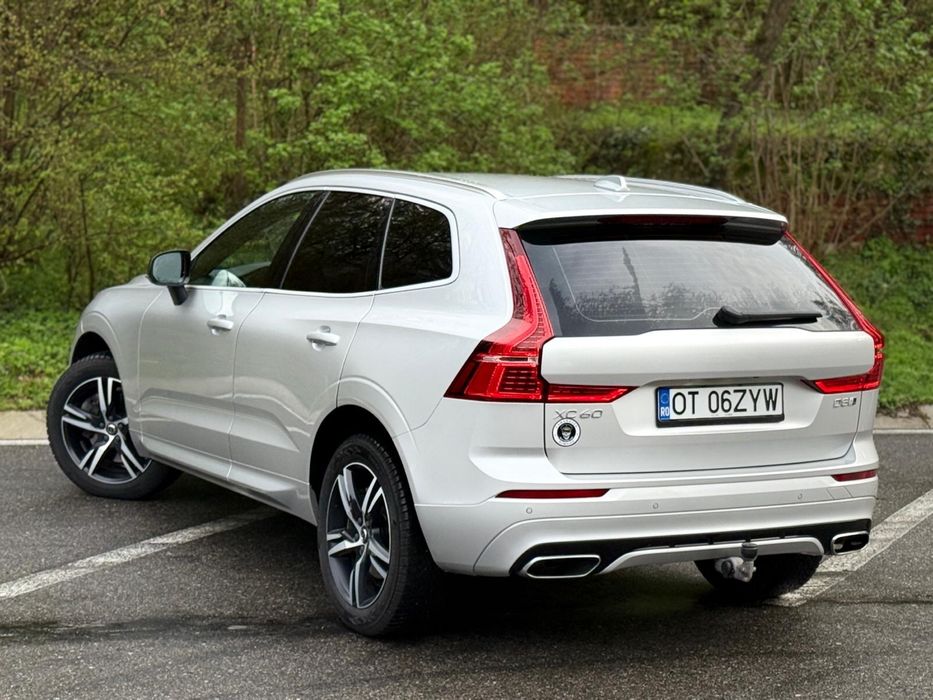 Volvo XC 60 2019 Diesel D5 R Design Automatic 235