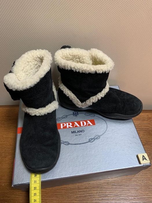 Сапоги Prada на девочку 28 29р