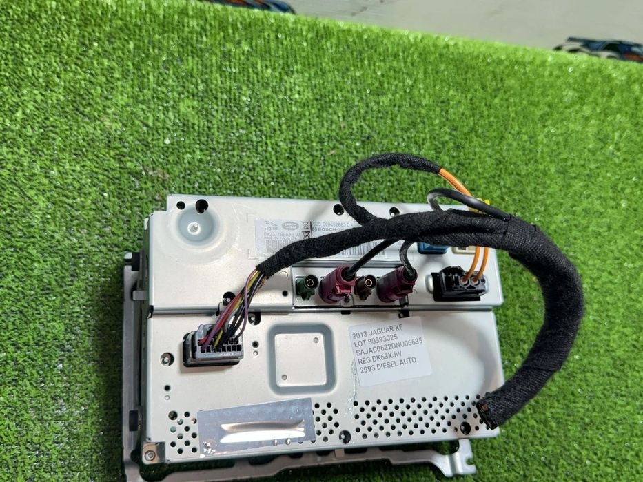 DISPLAY TACTIL NAVI / ECRAN MEDIA RADIO / AUDIO JAGUAR XF S PREMI 2013 3.0 DIESEL COD OEM C2Z30132 / EX2310E889CB / 7612055142 / DX23-10E889-AF / BERLINA 2009-2015
