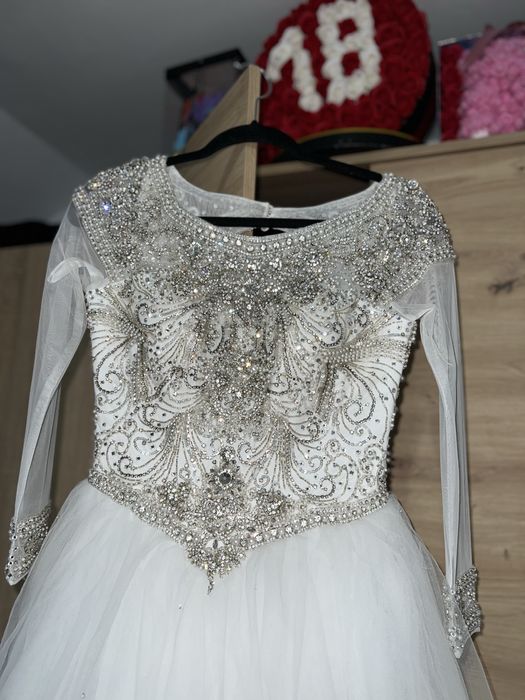 Vand rochie de mireasa