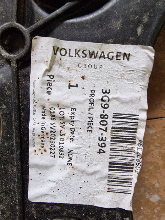 VW Passat B8 kombi заден ляв и десен държач