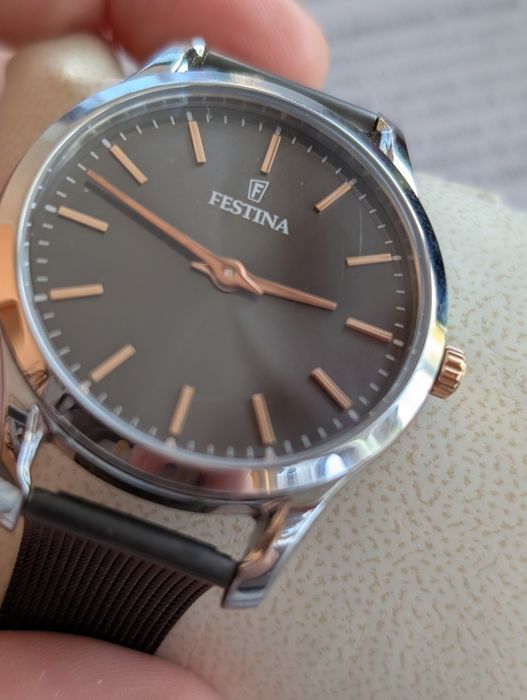 Ceas Festina damă
