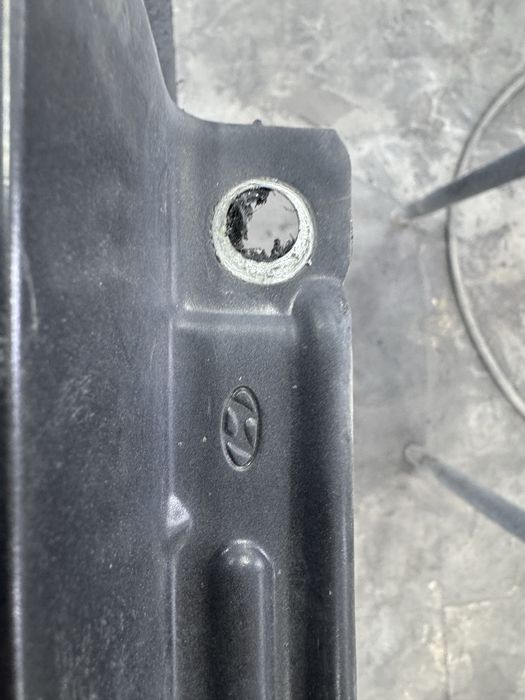 Крыло хендай акцент