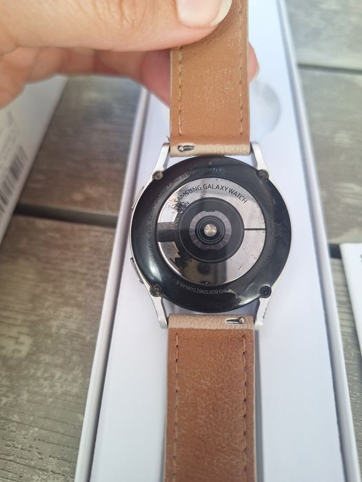 Smartwatch Samsung Galaxy Watch4, 40mm, LTE, SILVER+ Pachet 4 curele & Folie sticlă