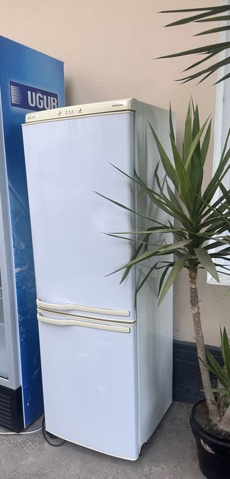 Sovetskiy xolodilnik holati yaxshi 2 ta kameralik narxi 110$