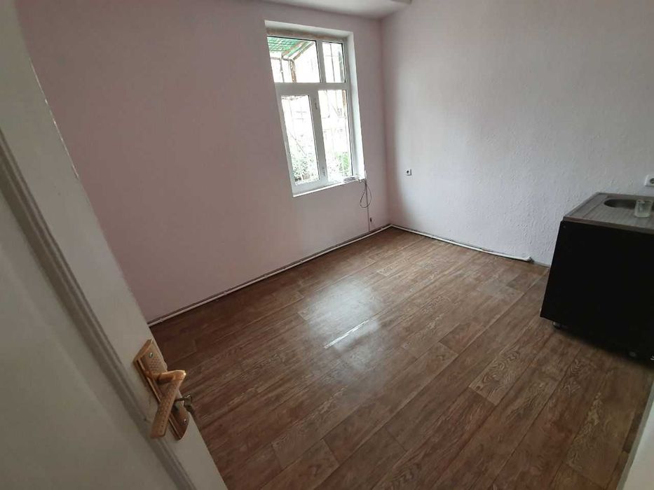 ПРОДАЕТСЯ Офис помещение 130 кв м 2 ЭТАЖ