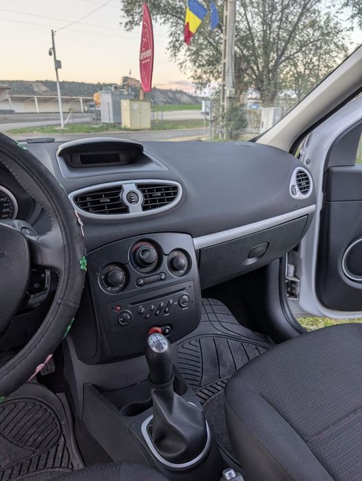 Autoturism Renault Clio