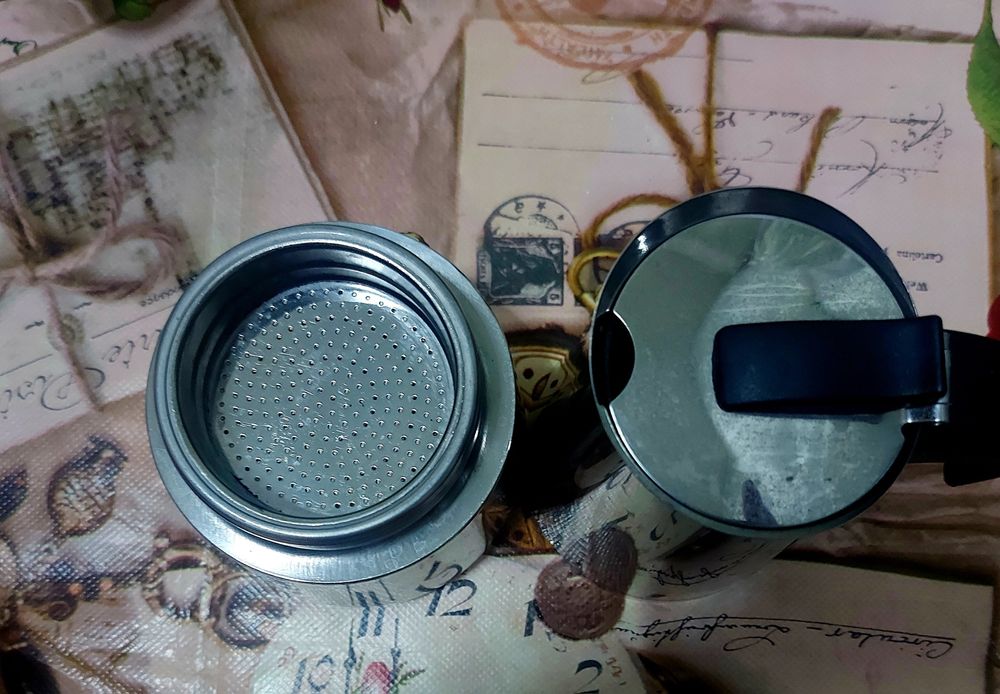 Продам кофеварку