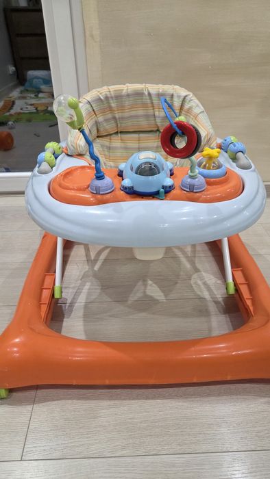 Бебешка проходилка/паяк