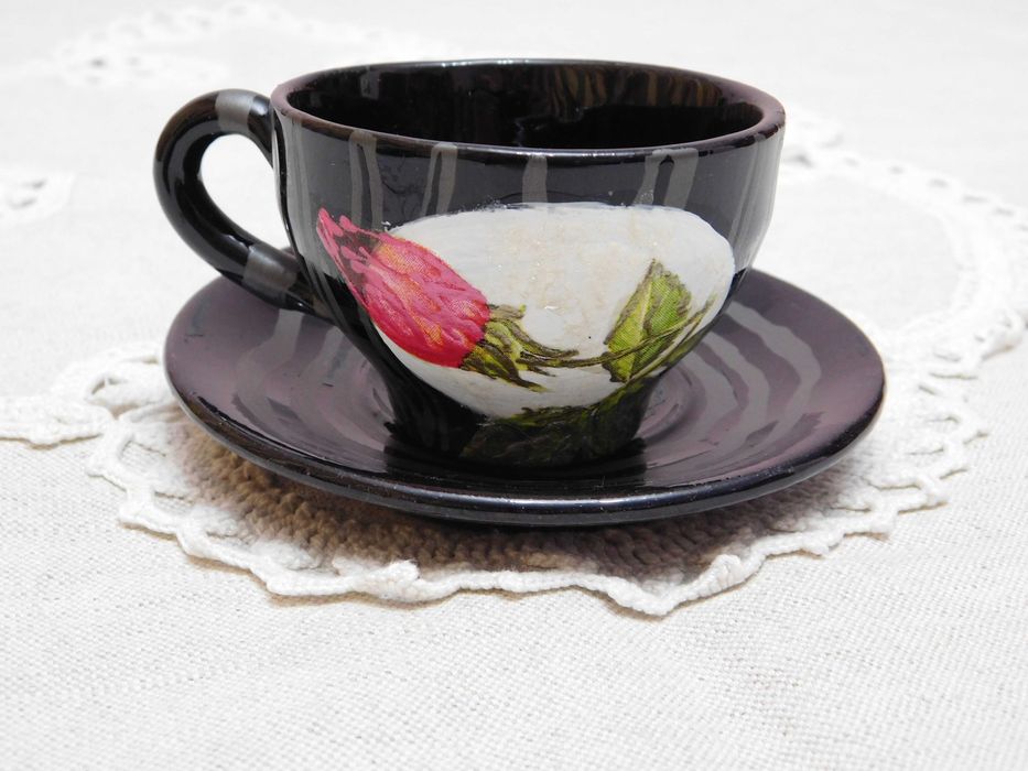 Ръчно рисуван керамичен комплект за кафе.