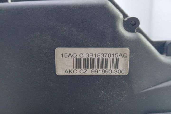 Broasca usa stanga fata 3B1837015AQ Volkswagen VW Transporter T5