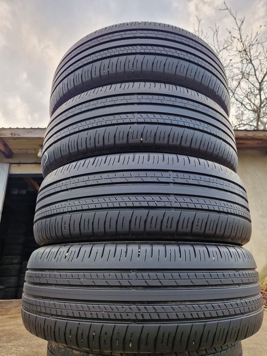 225 60 18  Dunlop 2023