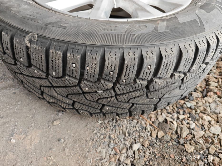 Продам Зимнюю резину с дисками