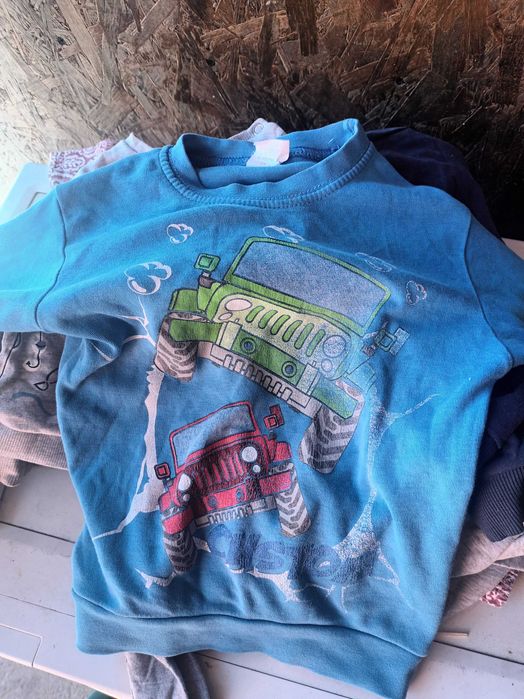 Vand haine băieți 1 an in stare bună