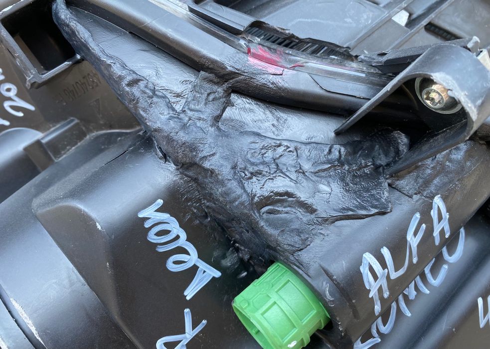 Фар far десен фарове за Алфа Ромео Alfa Romeo 4C