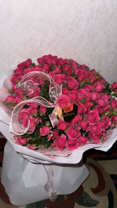 Букет из кустовых роз